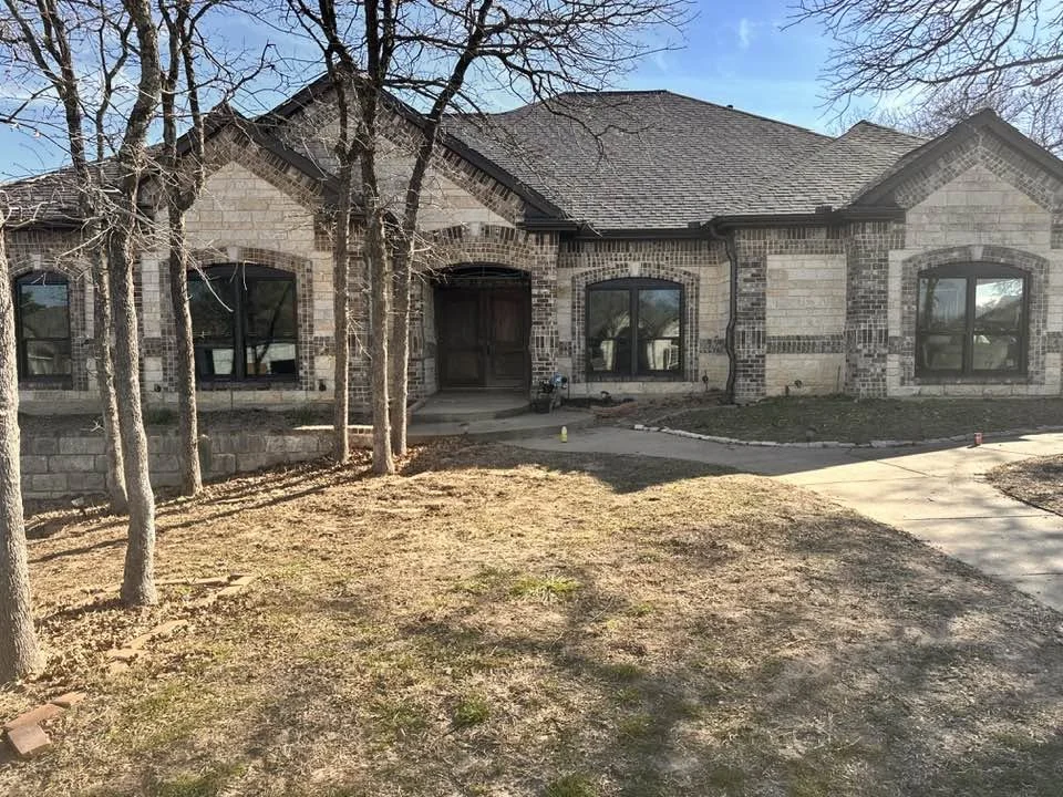 Replacement windows installed on a DFW home